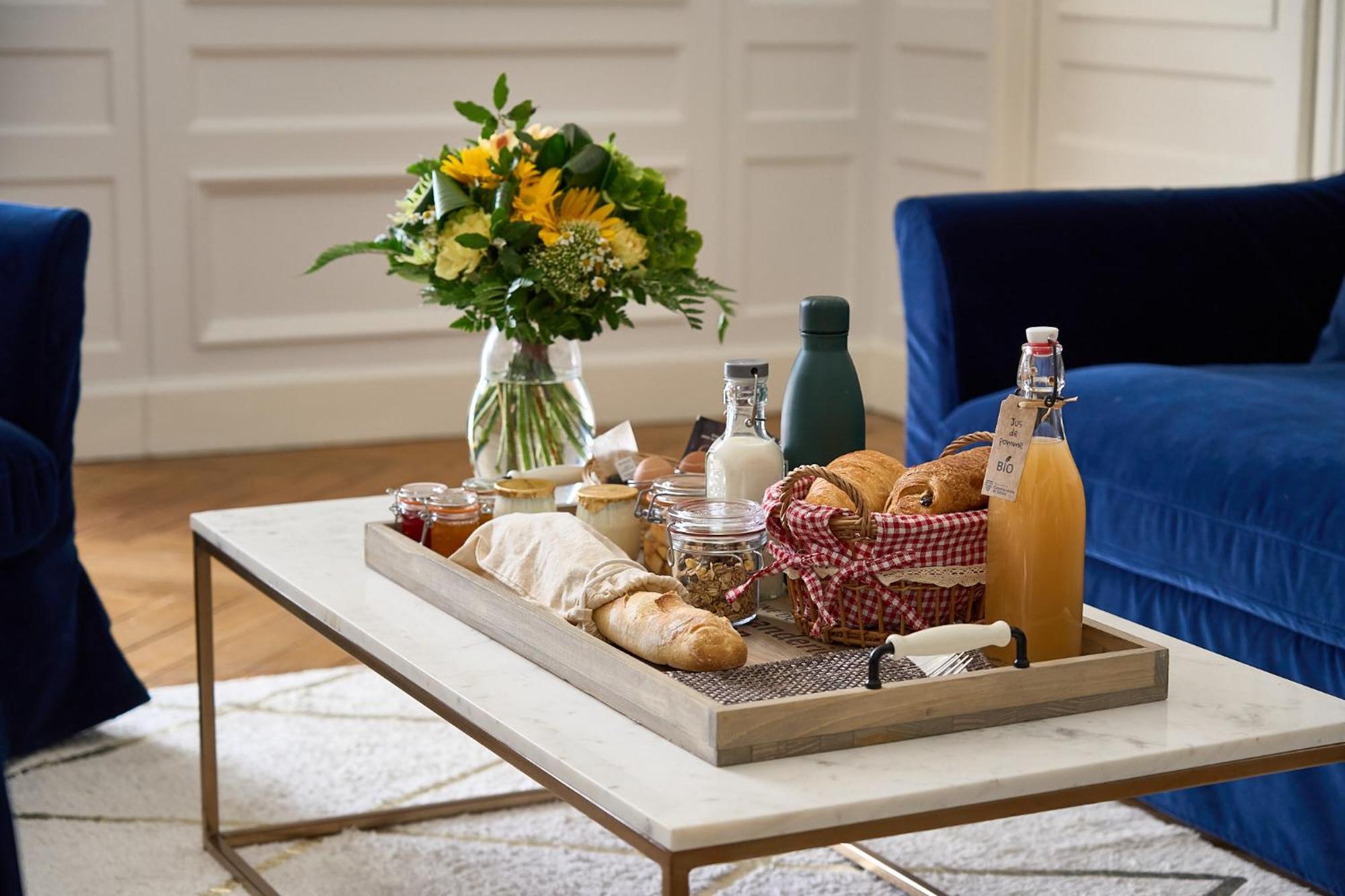 Domaine De La Commanderie De Ballan Ngoại thất bức ảnh